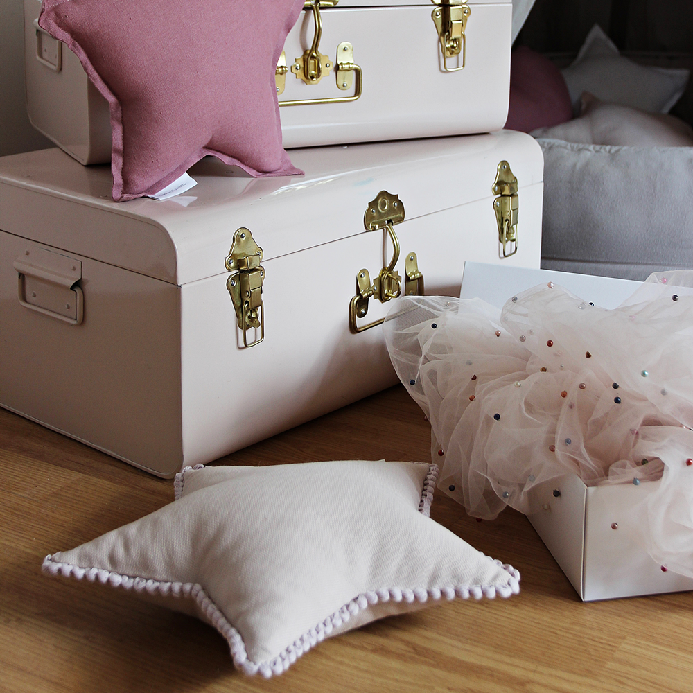 Cotton & Sweets Mini sterkussen met pompoms Powder Pink