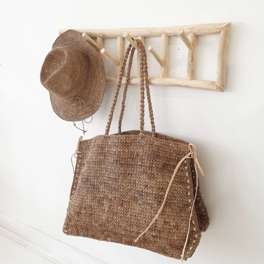 The Island Cloth Hanger