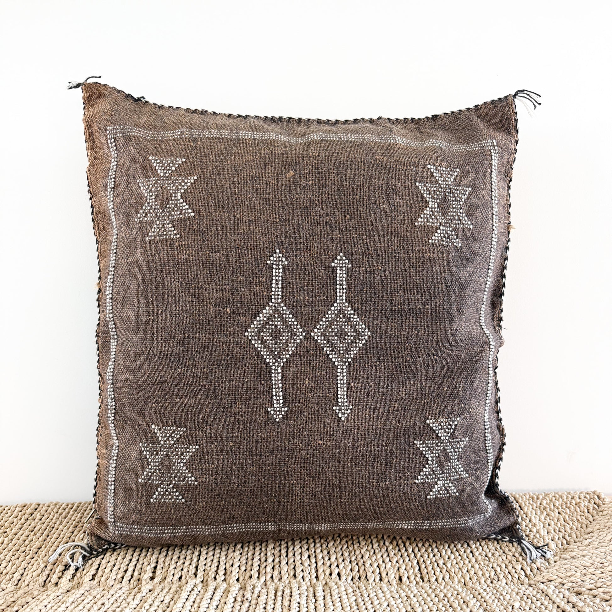 Marokkaans sabra silk kussenhoes No.06 uit de Earth brown collectie