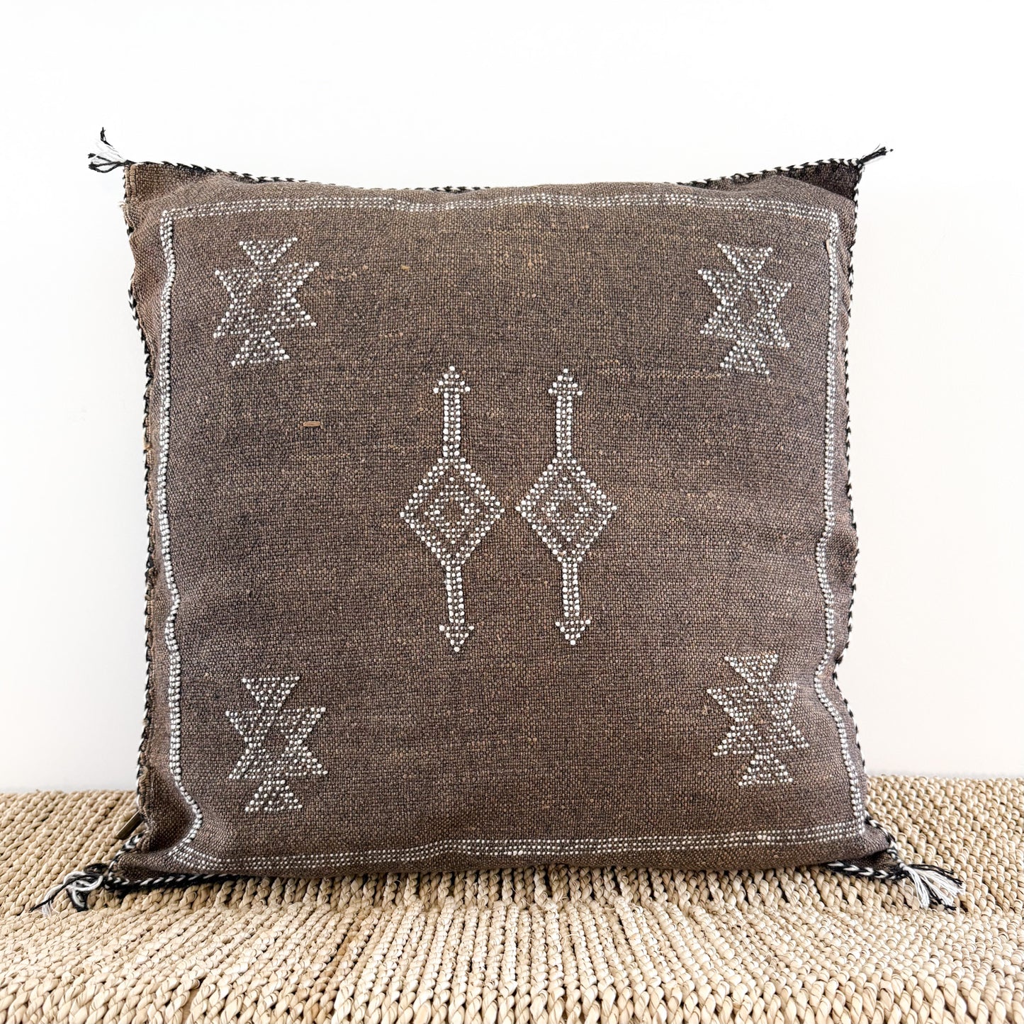 Marokkaans sabra silk kussenhoes No.08 uit de Earth brown collectie