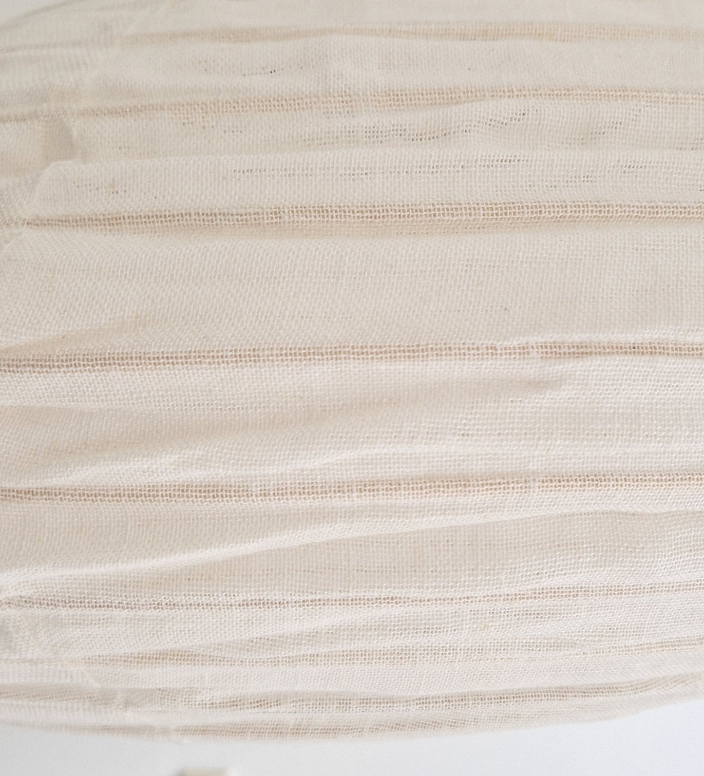 Detail foto linnen stof Ufo Off-white