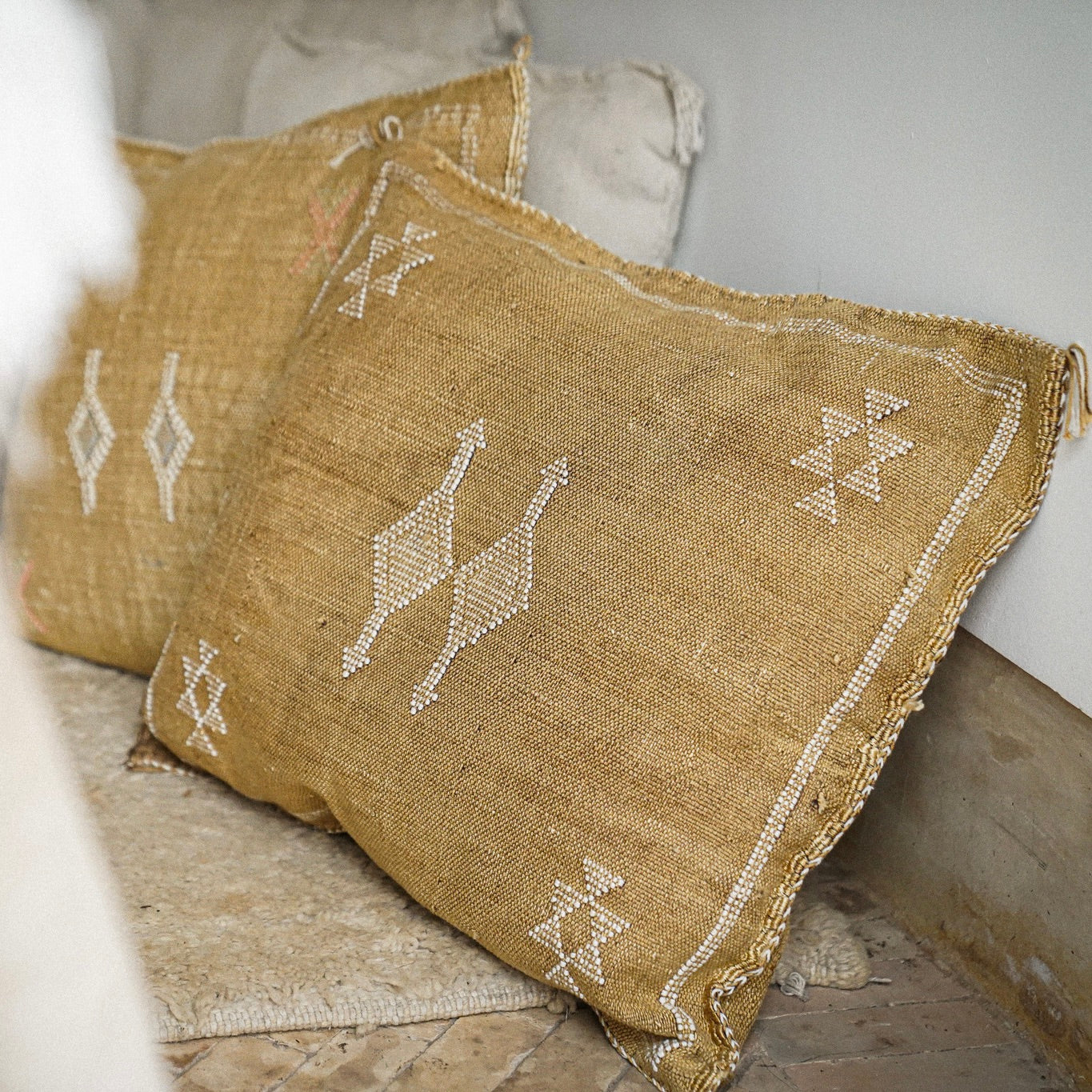 Marokkaanse Sabra Silk kussens uit de Golden Dune collectie