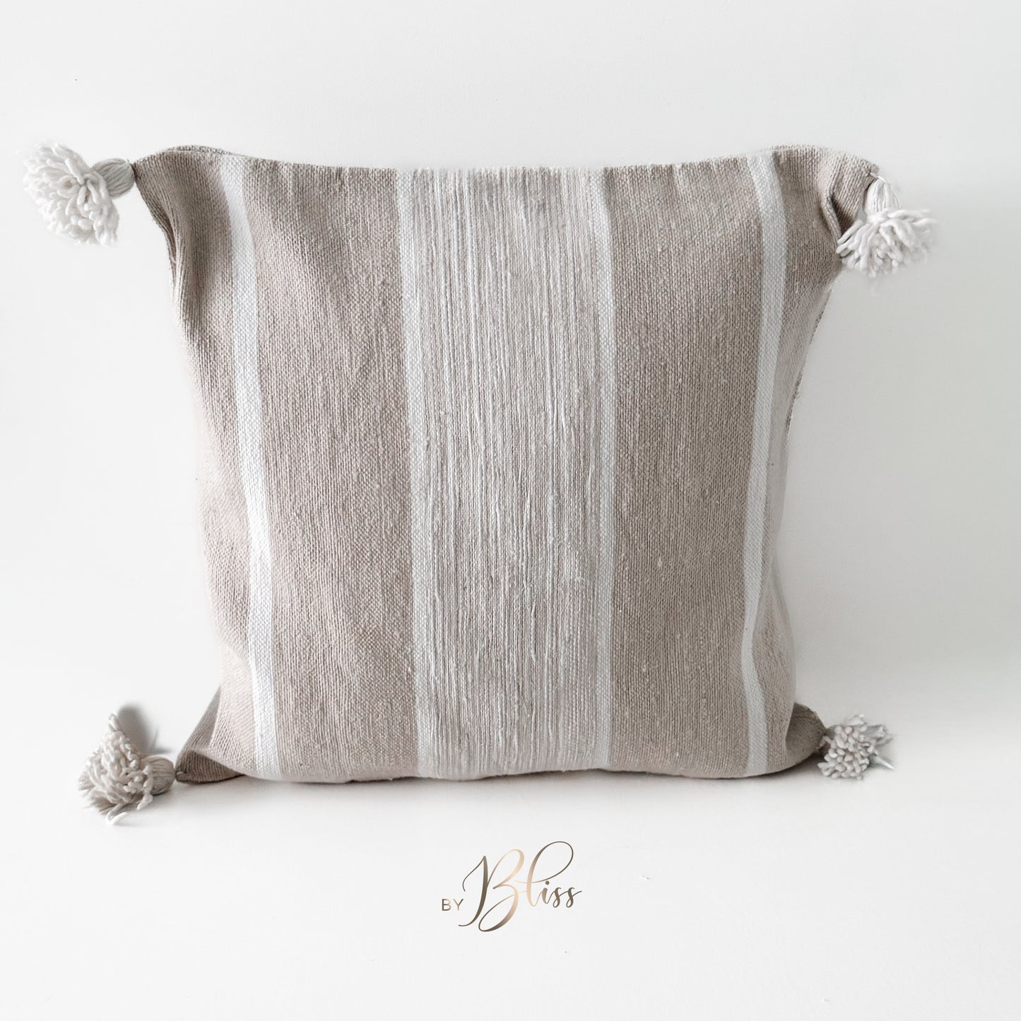 marokkaans pompom kussen 50x50 Beige met off-white strepen 