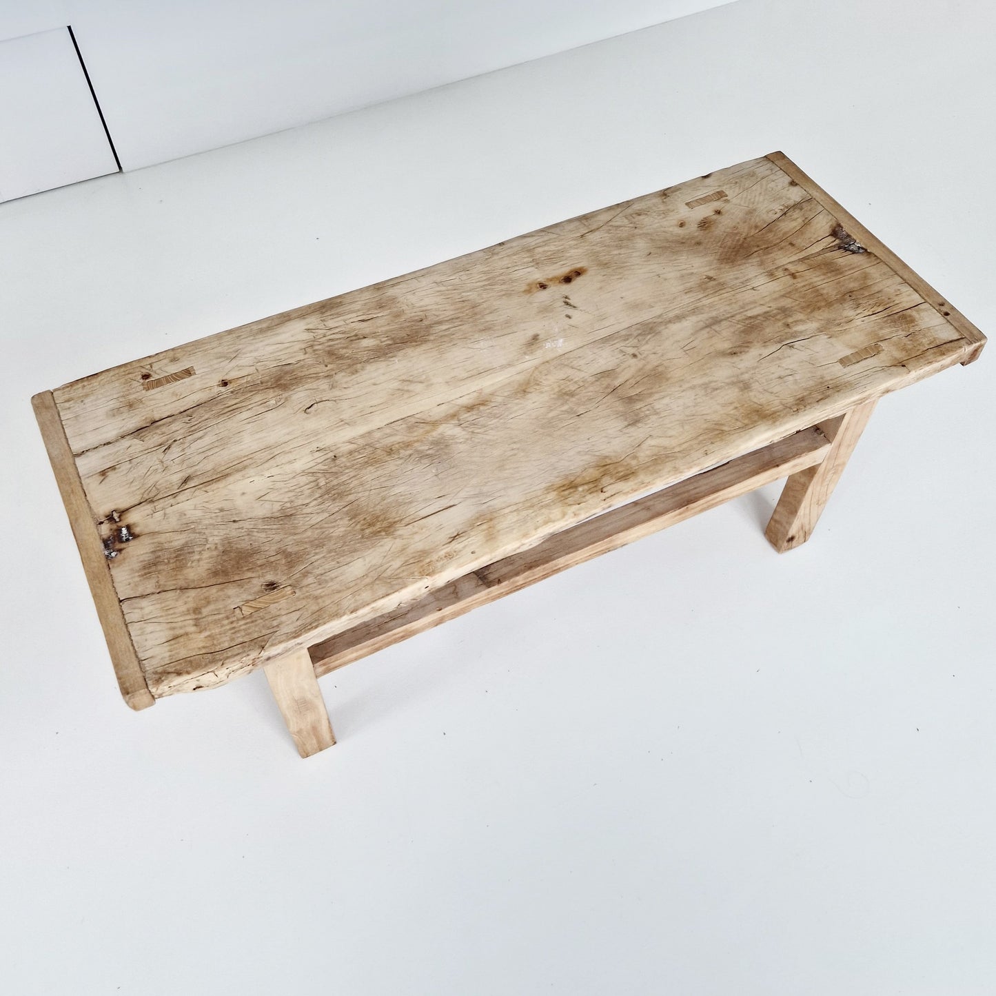Chinees oud houten tafeltje #6 (105,5x42x40)