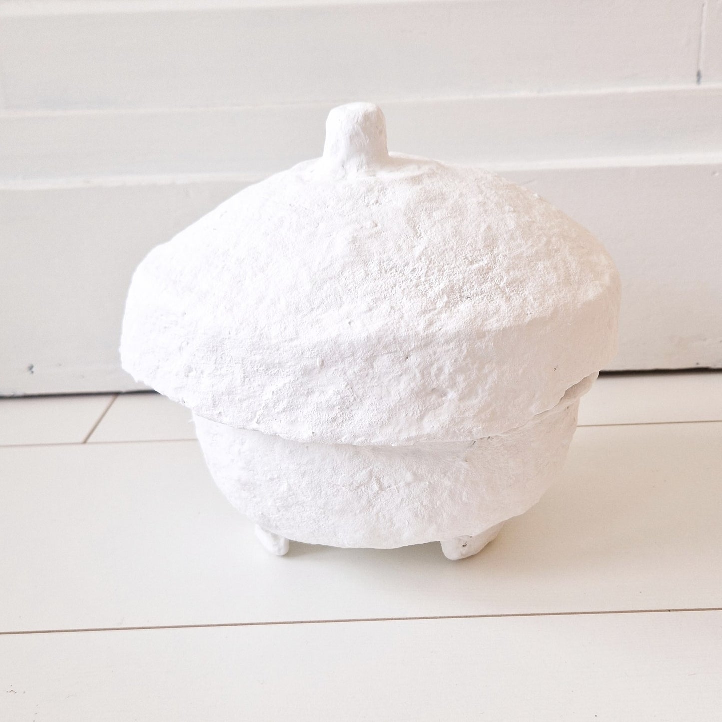 Papier-maché pot wit met deksel